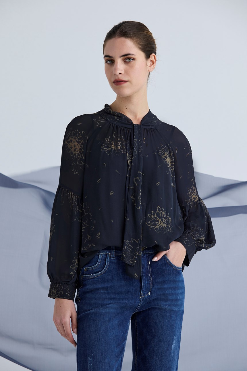 CROWN TOP